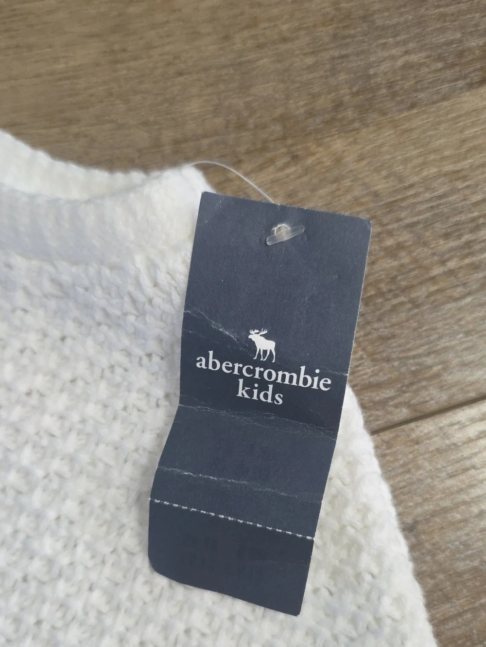Abercrombie Kids- White Knit Tank Sweater. Size 13/14. NWT